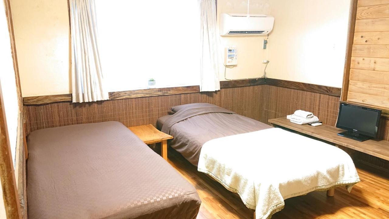 ペンションやいま日和 Hotel Ishigaki  Exterior photo